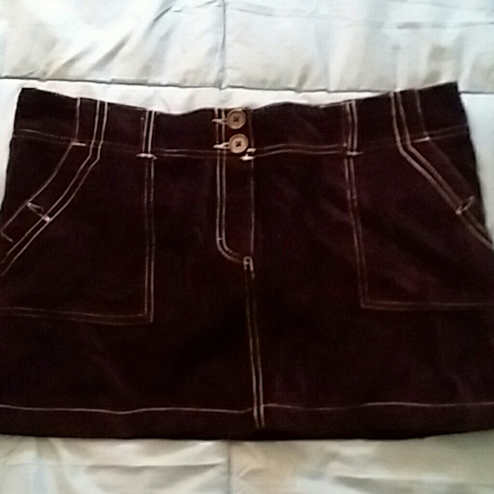 Adorable velvet mini skirt